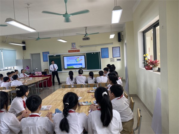 Thi chung khảo giáo viên dạy giỏi năm học 2023-2024