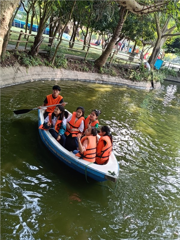 Tham quan Đền Đô - Erahouse 2023